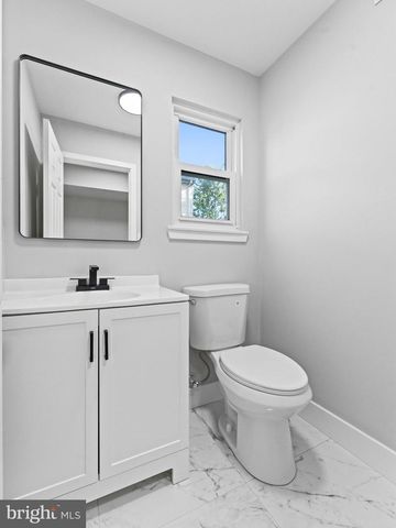 40 HANOVER RD, Marlton, NJ 08053