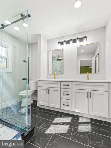 40 HANOVER RD, Marlton, NJ 08053