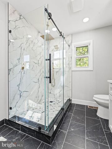 40 HANOVER RD, Marlton, NJ 08053