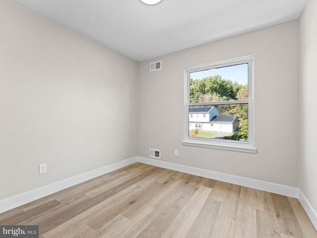 40 HANOVER RD, Marlton, NJ 08053