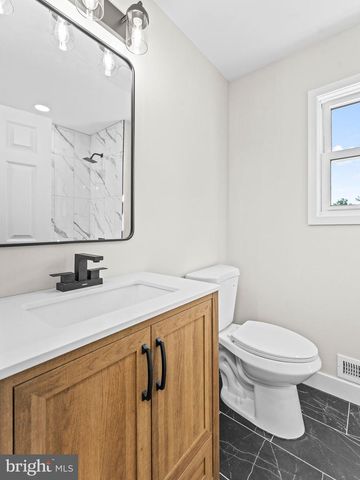 40 HANOVER RD, Marlton, NJ 08053