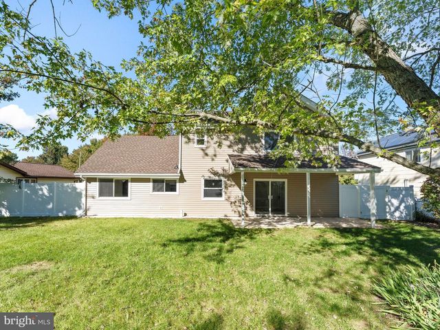 40 HANOVER RD, Marlton, NJ 08053