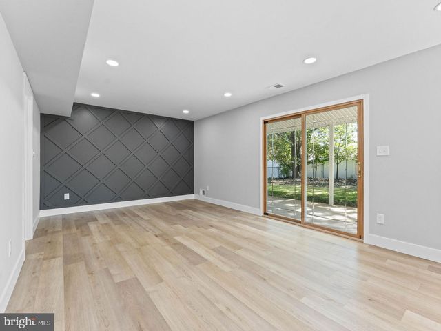 40 HANOVER RD, Marlton, NJ 08053