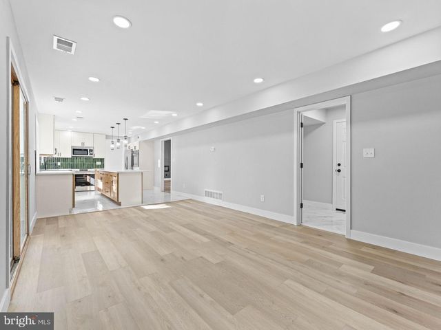 40 HANOVER RD, Marlton, NJ 08053