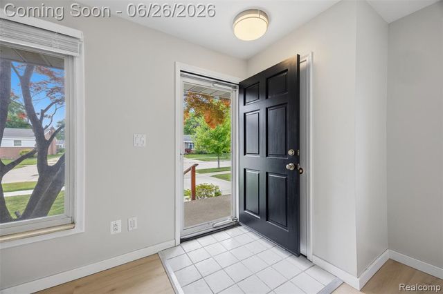8250 Shari Drive, Westland, MI 48185