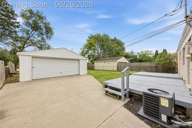 8250 Shari Drive, Westland, MI 48185