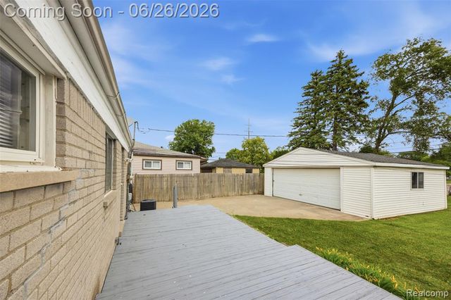 8250 Shari Drive, Westland, MI 48185
