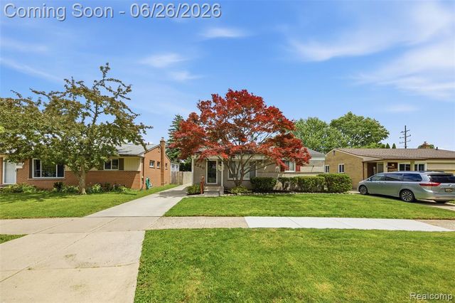 8250 Shari Drive, Westland, MI 48185