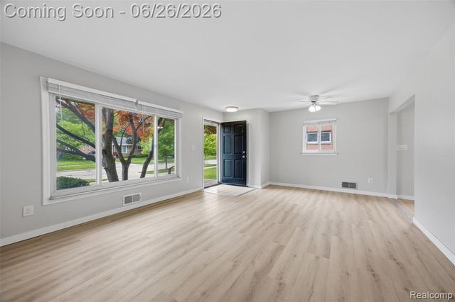 8250 Shari Drive, Westland, MI 48185