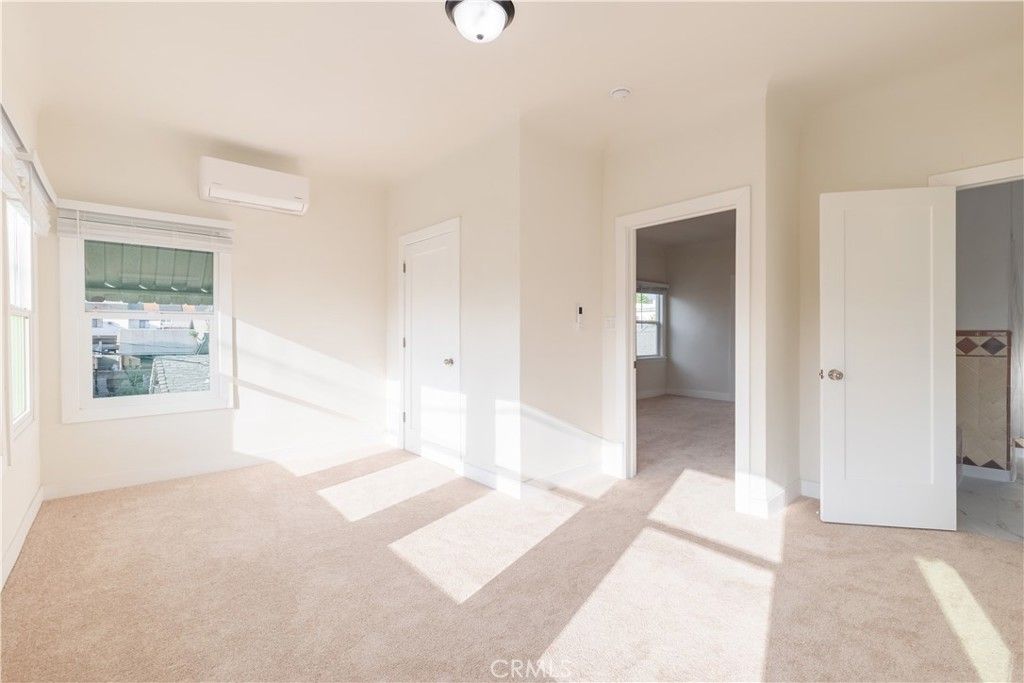 Image 13 of property listing at 211 N Vendome Street, Los Angeles, CA 90026