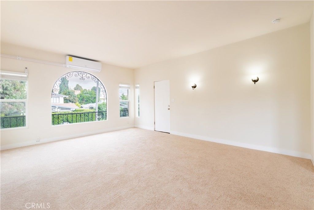 Image 2 of property listing at 211 N Vendome Street, Los Angeles, CA 90026
