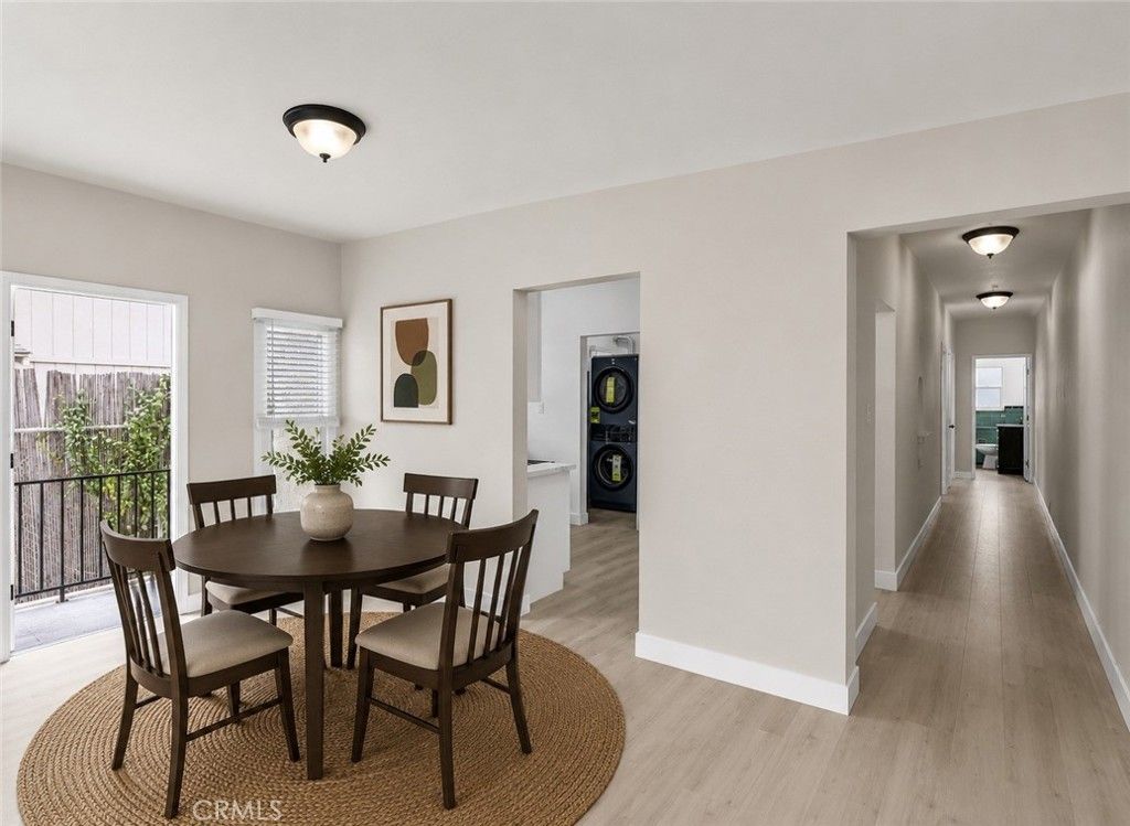 Image 23 of property listing at 211 N Vendome Street, Los Angeles, CA 90026