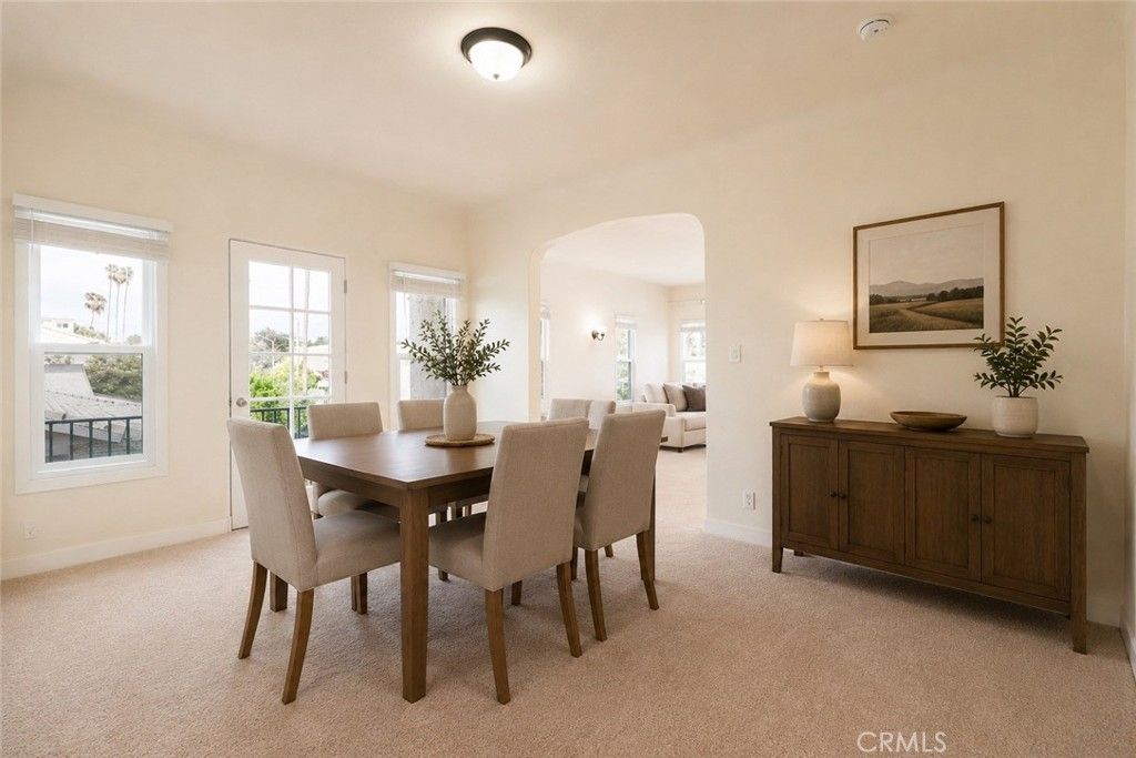 Image 6 of property listing at 211 N Vendome Street, Los Angeles, CA 90026