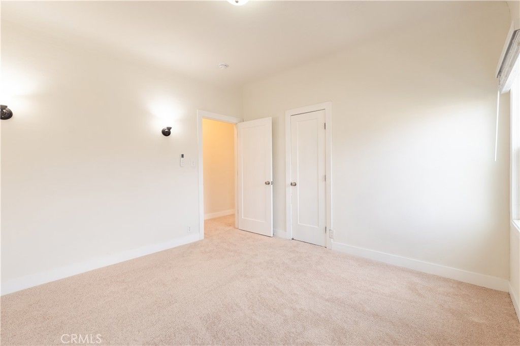 Image 9 of property listing at 211 N Vendome Street, Los Angeles, CA 90026