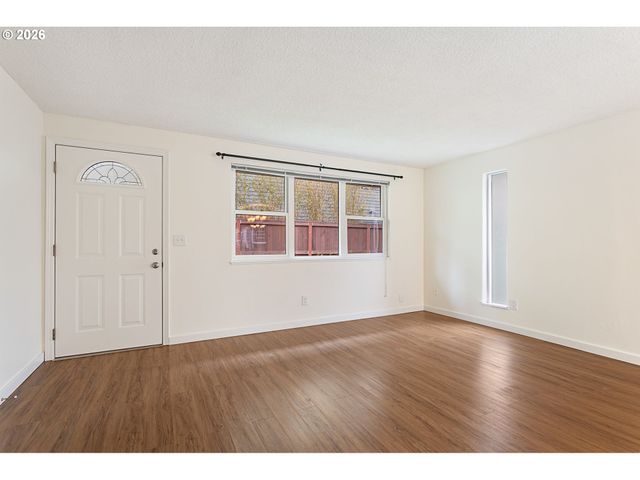 -1 Se 19TH Ave, Portland, OR 97202