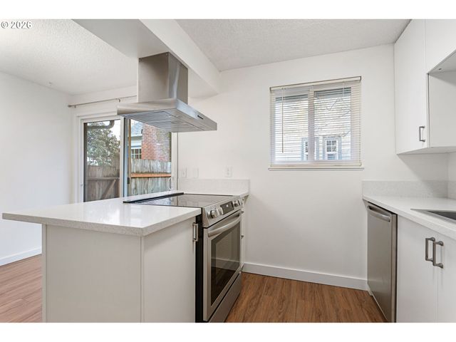 -1 Se 19TH Ave, Portland, OR 97202