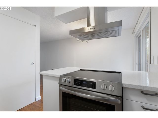 -1 Se 19TH Ave, Portland, OR 97202