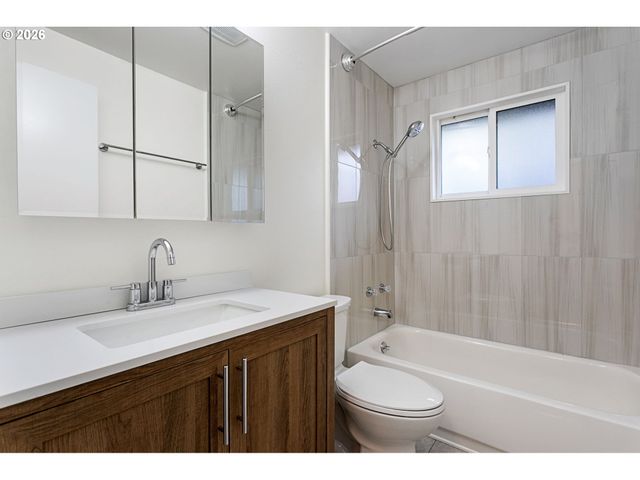 -1 Se 19TH Ave, Portland, OR 97202