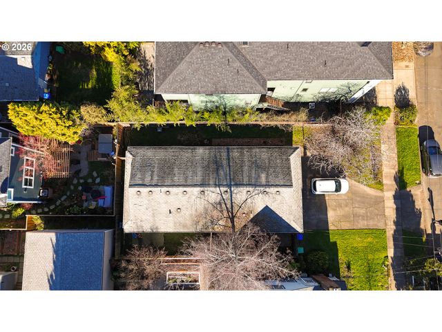 -1 Se 19TH Ave, Portland, OR 97202