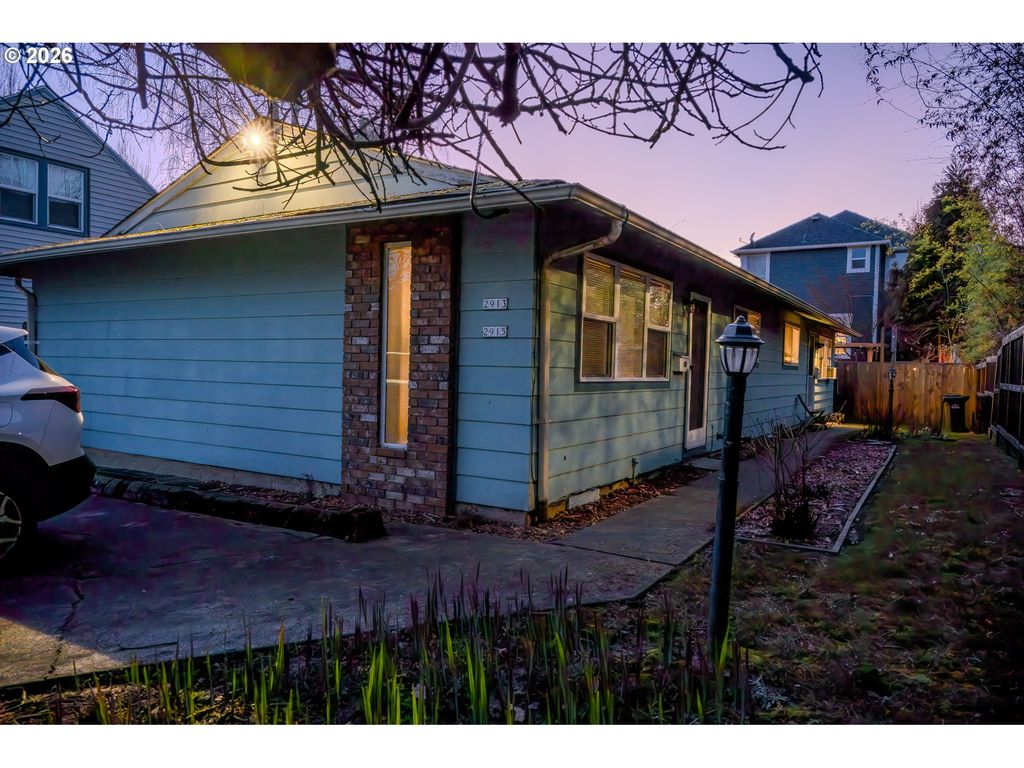 -1 Se 19TH Ave, Portland, OR 97202