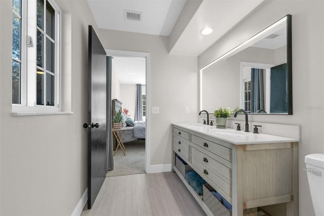 1216 LINMAR AVENUE, Fruitland Park, FL 34731