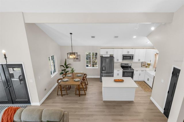 1216 LINMAR AVENUE, Fruitland Park, FL 34731