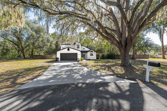 1216 LINMAR AVENUE, Fruitland Park, FL 34731