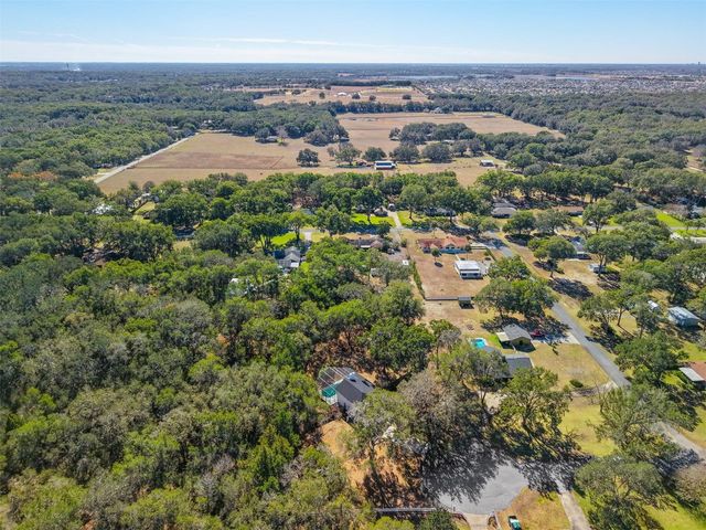 1216 LINMAR AVENUE, Fruitland Park, FL 34731