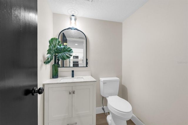 1216 LINMAR AVENUE, Fruitland Park, FL 34731