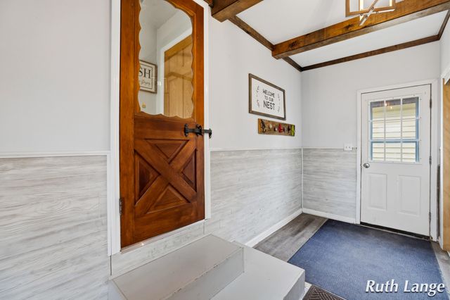 408 Brady Street NW, Comstock Park, MI 49321