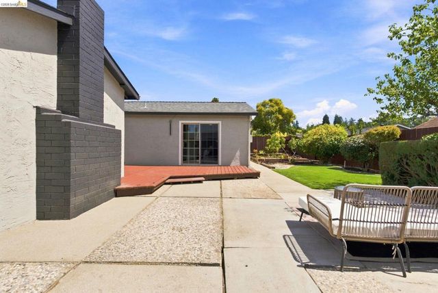 509 Junipero St, Pleasanton, CA 94566