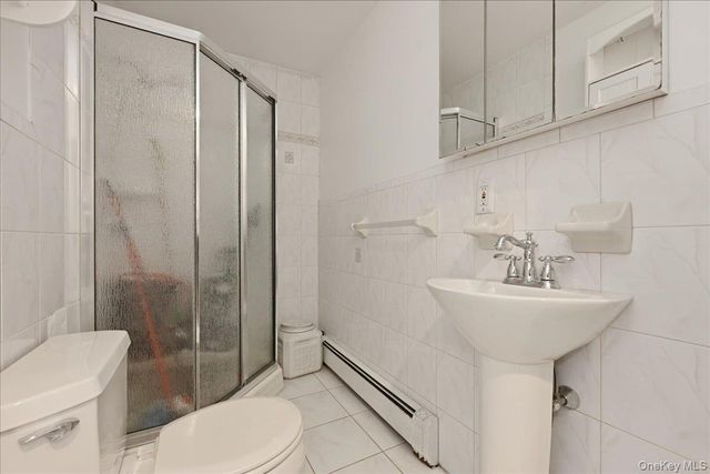 17 Hawthorne Street, Massapequa, NY 11758