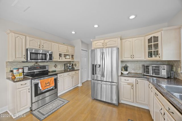 8600 Abbey Glen Way, Wilmington, NC 28411