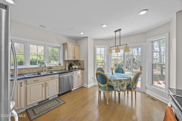 8600 Abbey Glen Way, Wilmington, NC 28411