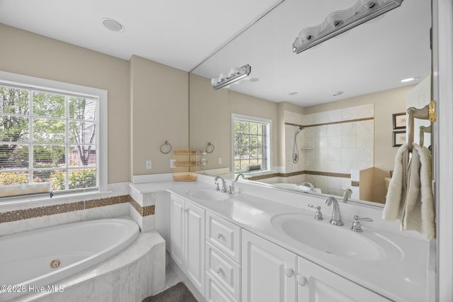 8600 Abbey Glen Way, Wilmington, NC 28411