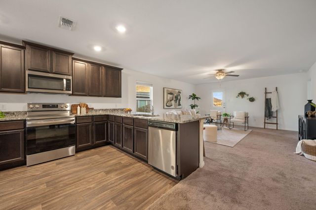 108 Maywood LN, Jarrell, TX 76537