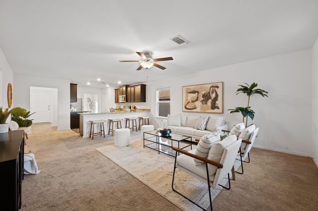 108 Maywood LN, Jarrell, TX 76537