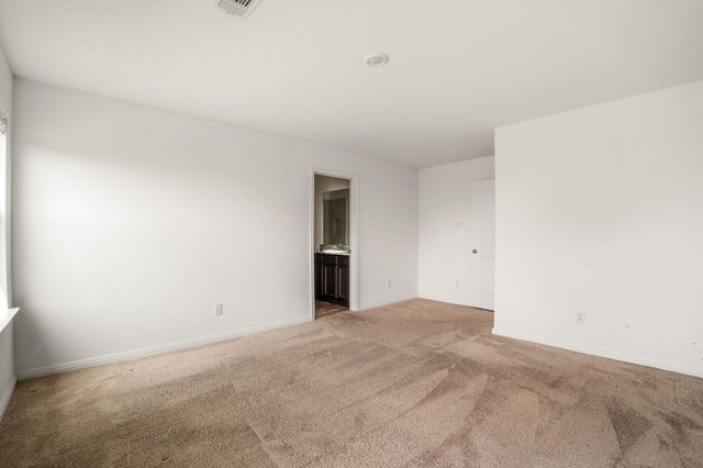 108 Maywood LN, Jarrell, TX 76537