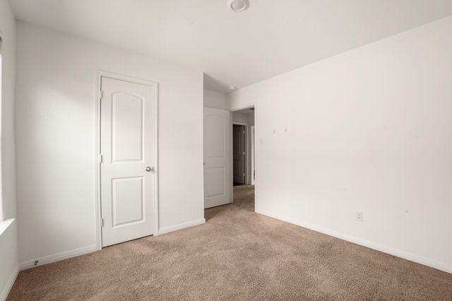 108 Maywood LN, Jarrell, TX 76537