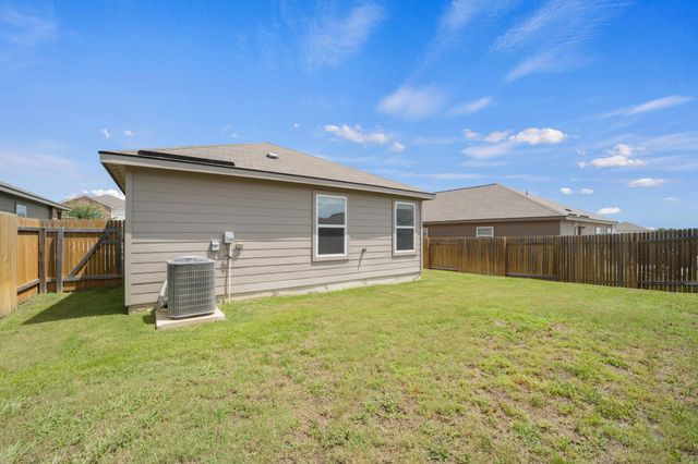108 Maywood LN, Jarrell, TX 76537