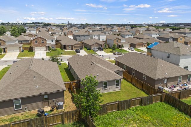 108 Maywood LN, Jarrell, TX 76537