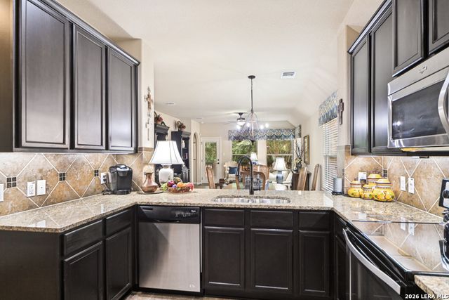 361 DERBY DR, Boerne, TX 78006