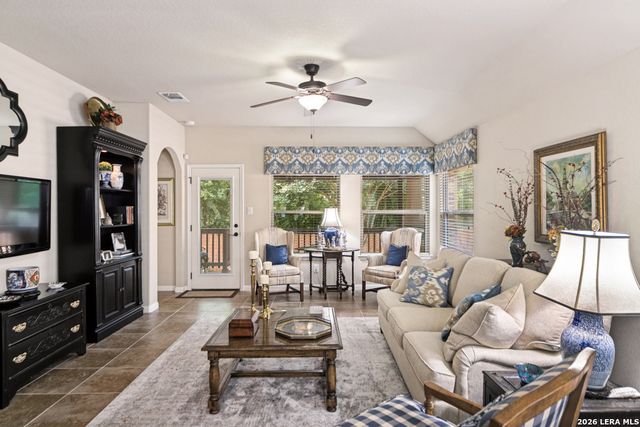 361 DERBY DR, Boerne, TX 78006
