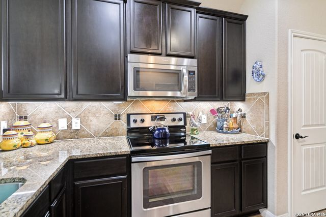 361 DERBY DR, Boerne, TX 78006