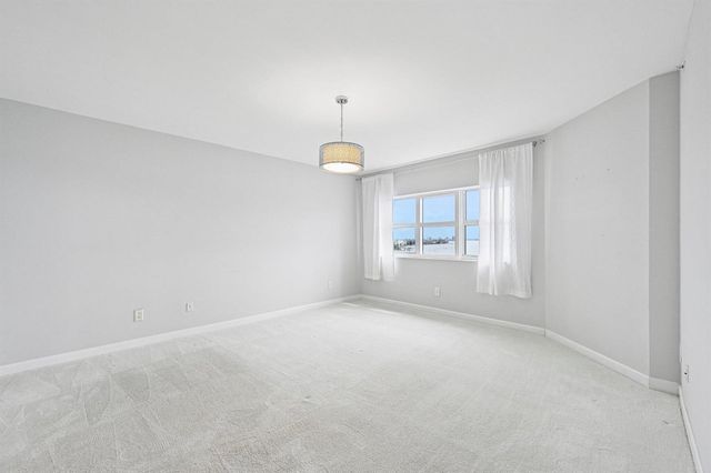 2650 Lake Shore Drive 1006, Riviera Beach, FL 33404