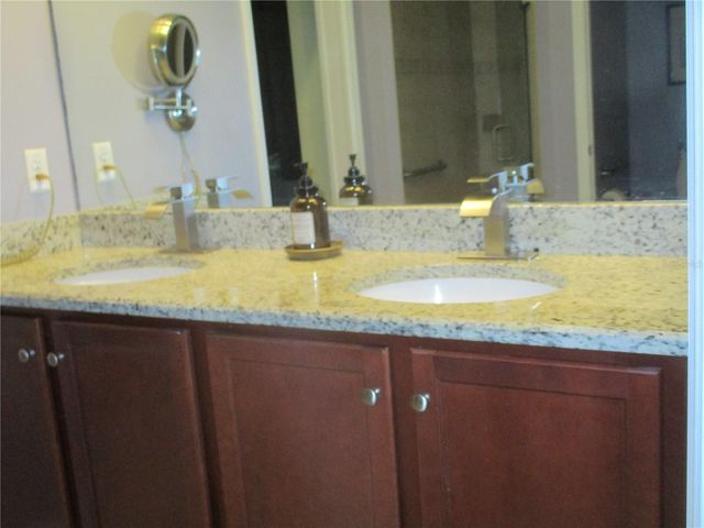 2211 OAKLEY GREEN DRIVE, Sun City Center, FL 33573