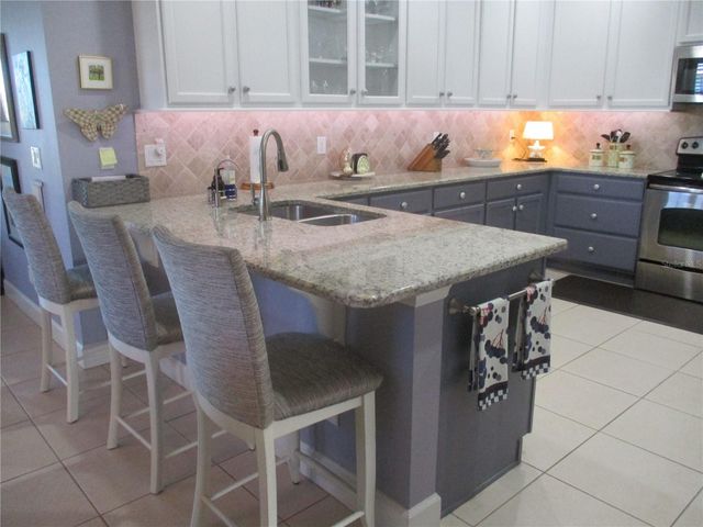 2211 OAKLEY GREEN DRIVE, Sun City Center, FL 33573