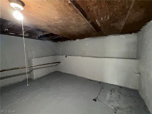 1251 E 143rd Street, East Cleveland, OH 44112