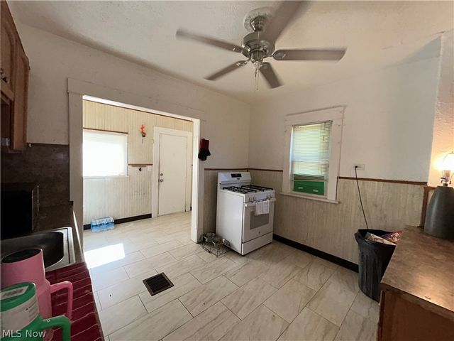 1251 E 143rd Street, East Cleveland, OH 44112