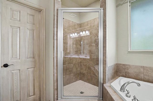 2204 Hanover Lane, Edmond, OK 73034